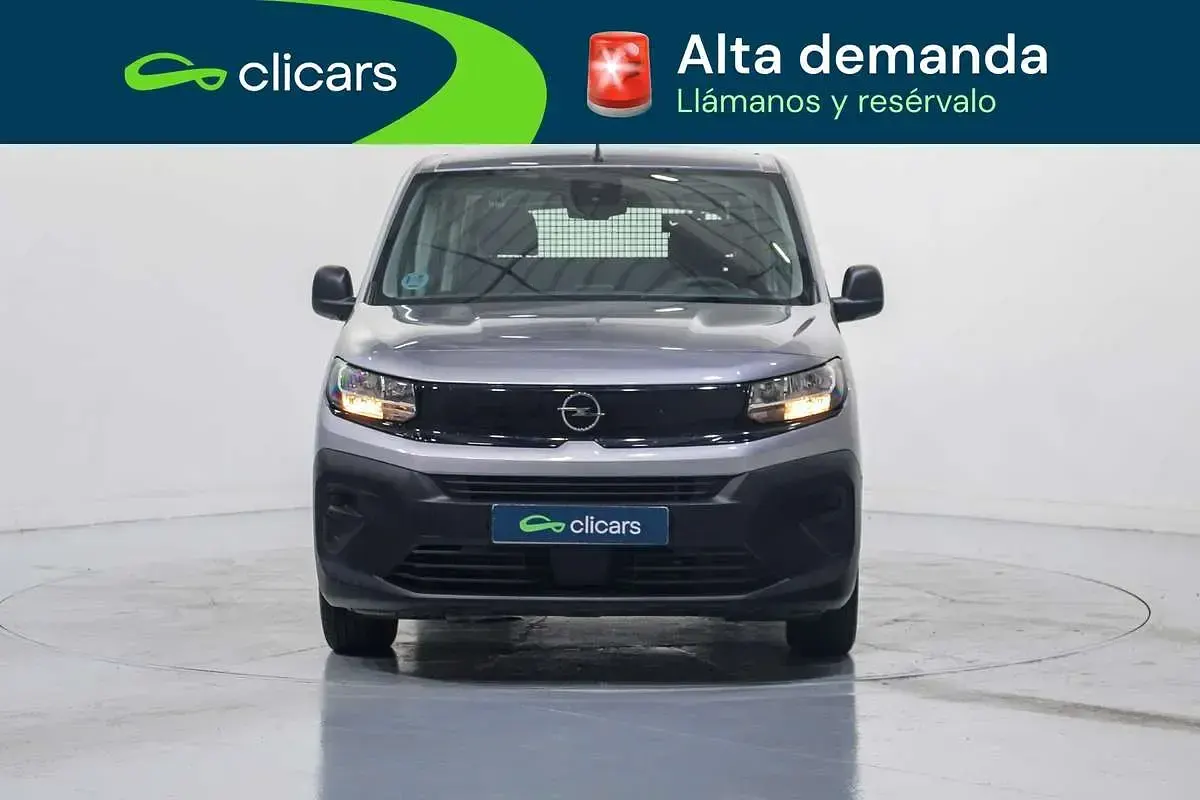 Usado Opel Combo Edition 102 CV (75 kW) 2025 Plateado Monovolumen