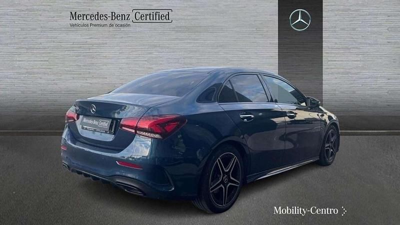 Usado Mercedes A200 163 CV (119 kW) 2022 Azul Utilitario