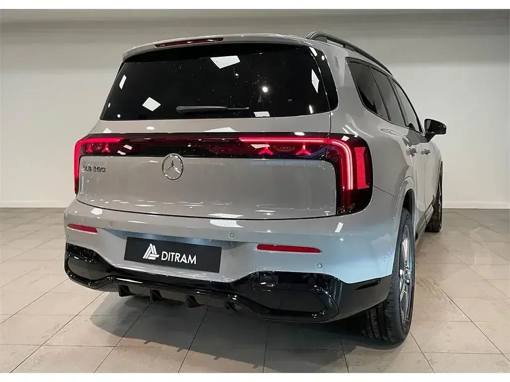 Nuevo Mercedes GLB200 163 CV (119 kW) 2026 Gris SUV
