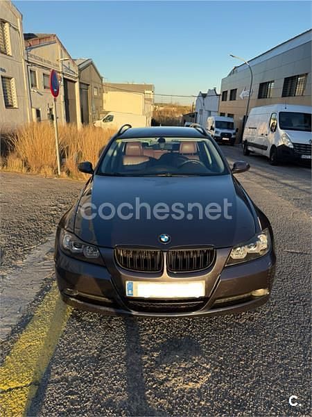 Usado BMW 325 Sport Line 197 CV (144 kW) 2006 Gris / plata Familiar