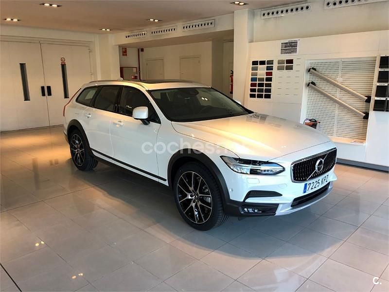 Usado Volvo V90 CC Pro 235 CV (172 kW) 2018 Blanco Familiar