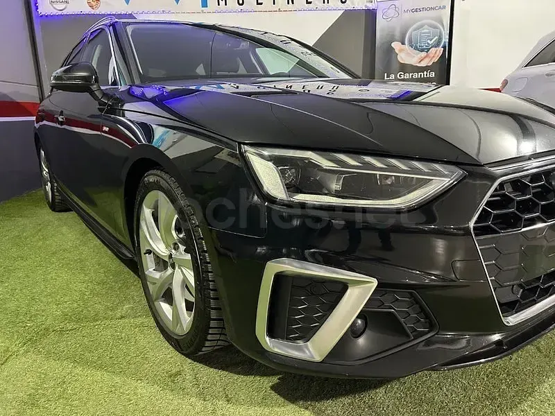 Usado Audi A4 S-Line 163 CV (119 kW) 2020 Negro Familiar