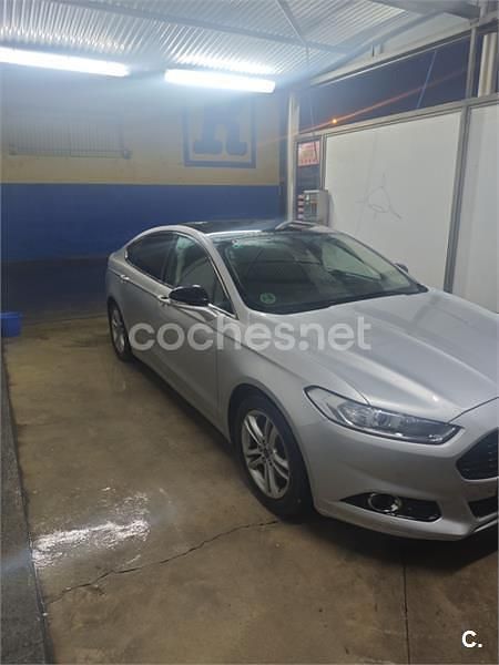 Usado Ford Mondeo Titanium 150 CV (110 kW) 2015 Gris / plata Berlina