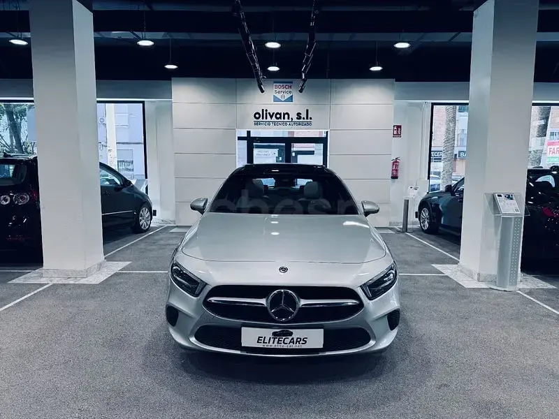 Usado Mercedes A220 190 CV (139 kW) 2019 Gris / plata Berlina