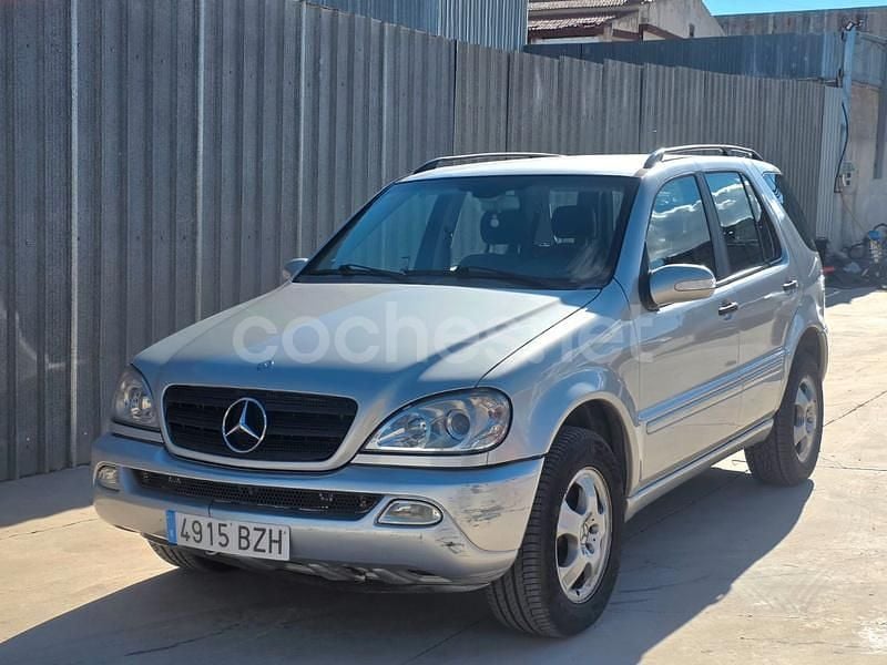 Gris / plata Usado 2002 Mercedes ML270 SUV | 4950 € (Precio justo) - Imagen 1/4