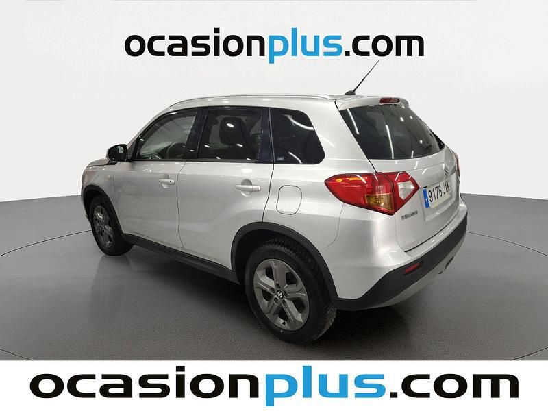 Usado Suzuki Vitara 120 CV (88 kW) 2017 Gris plata SUV