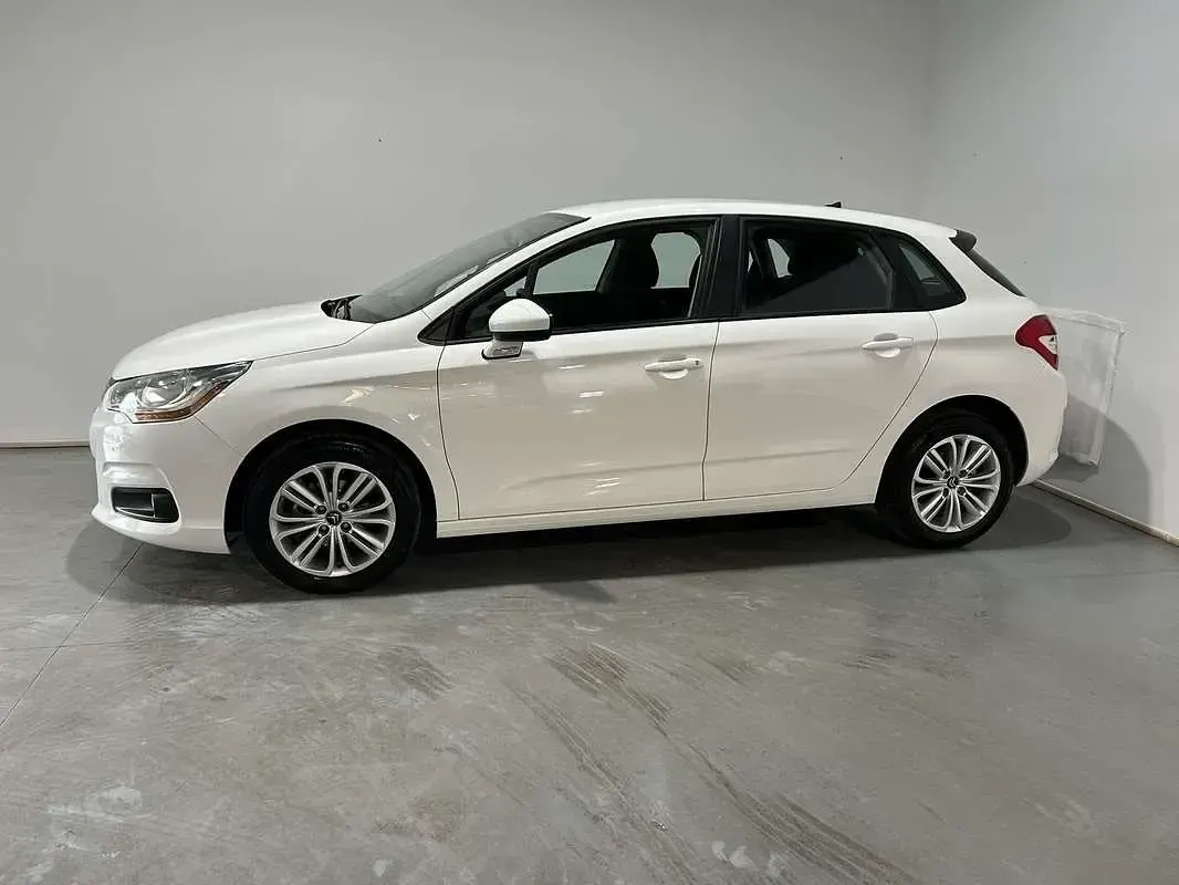 Usado Citroën C4 Feel 110 CV (80 kW) 2015 Blanco Utilitario
