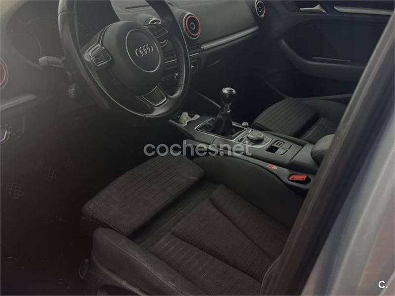 Usado Audi A3 Advanced 110 CV (80 kW) 2015 Gris / plata Berlina