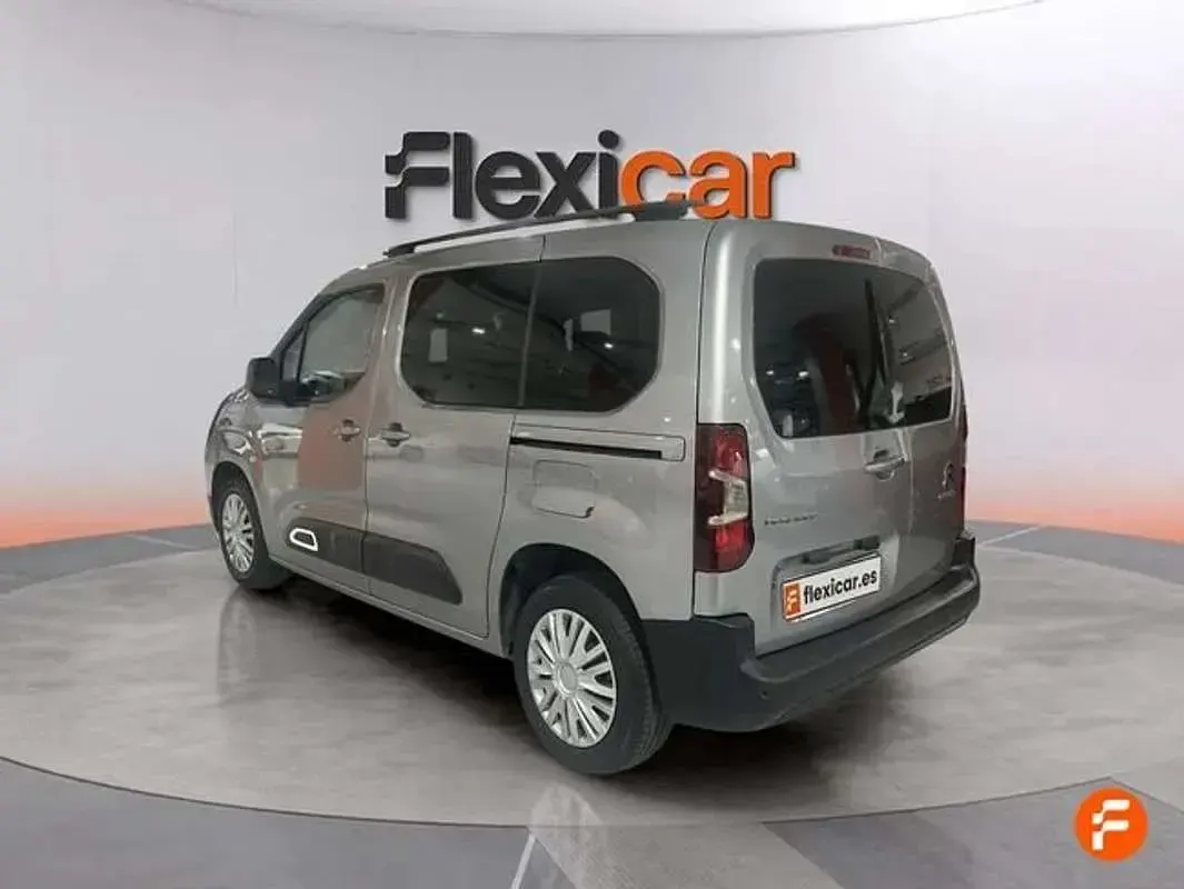 Usado Citroën Berlingo Feel 110 CV (80 kW) 2019 Gris Monovolumen