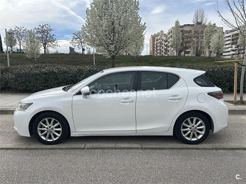 Usado Lexus CT200h 136 CV (100 kW) 2011 Blanco Berlina