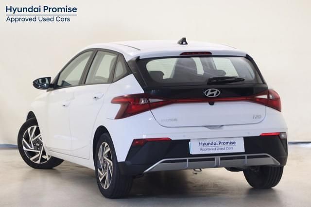 Usado Hyundai i20 100 CV (73 kW) 2024 Blanco Utilitario