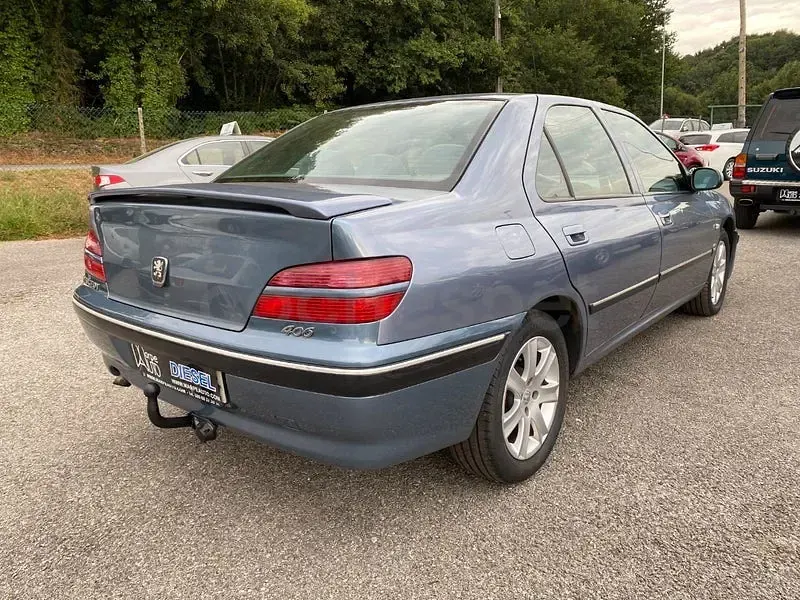 Usado Peugeot 406 110 CV (80 kW) 2002 Azul Berlina