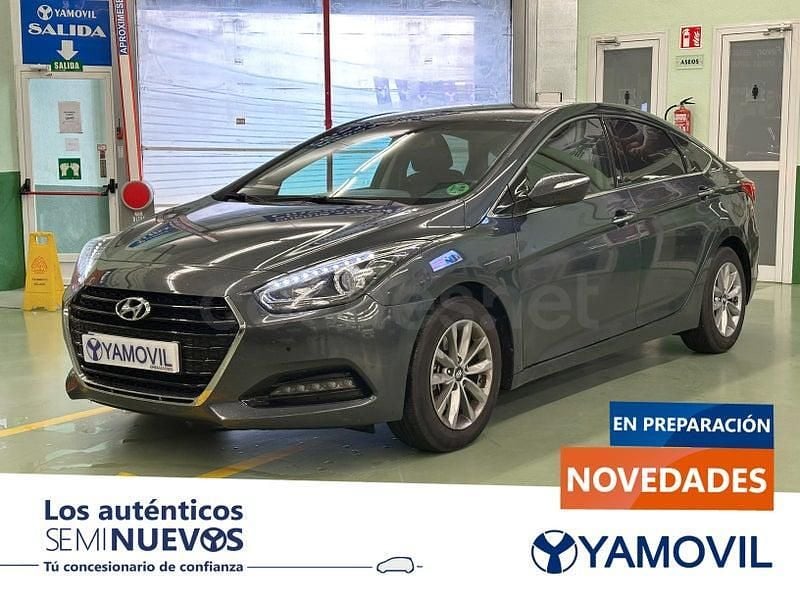 Usado Hyundai i40 135 CV (99 kW) 2015 Gris / plata Berlina