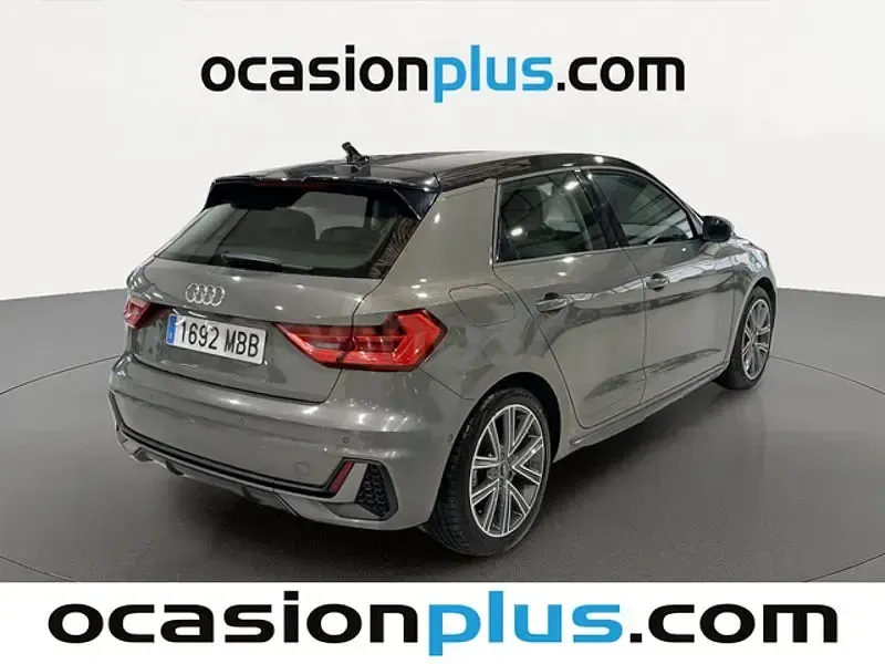 Usado Audi A1 Sportback S-Line 110 CV (80 kW) 2022 Gris / plata Utilitario