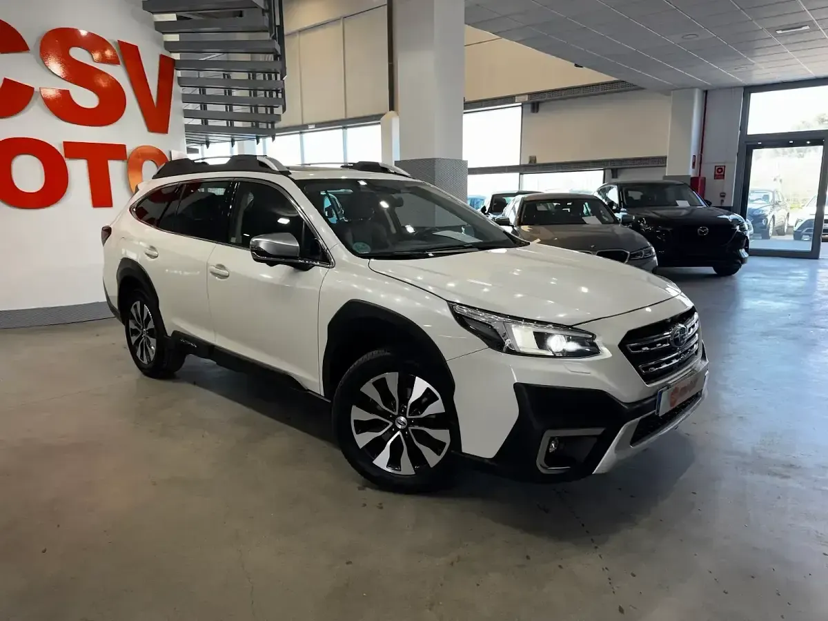 Usado Subaru Outback Sport 169 CV (124 kW) 2023 Blanco Familiar