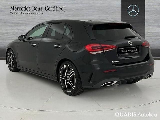 Usado Mercedes A180 136 CV (100 kW) 2022 Negro noche