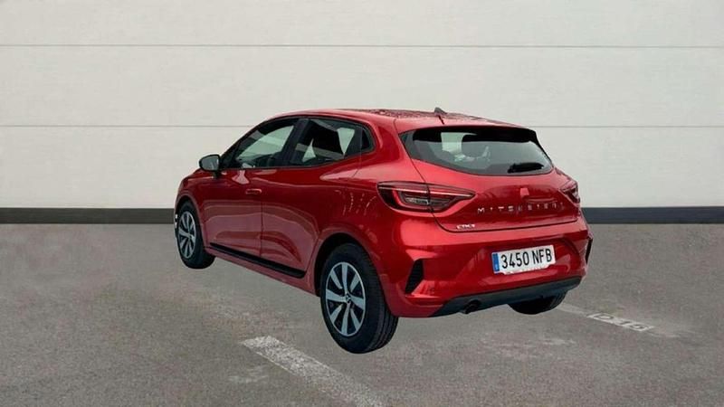 Nuevo Mitsubishi Colt Motion 101 CV (74 kW) 2025 Rojo Utilitario