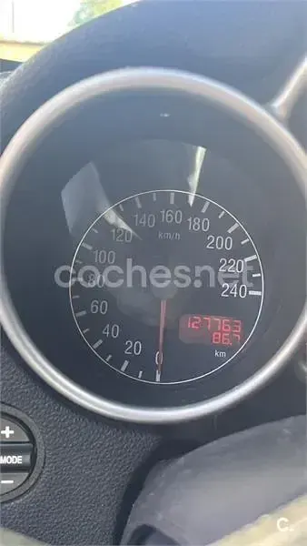 Usado Alfa Romeo 147 Impression 100 CV (73 kW) 2004 Rojo Utilitario