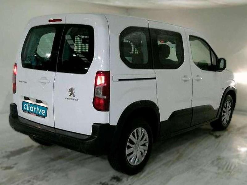Usado Peugeot Rifter Active 102 CV (75 kW) 2021 Blanco Monovolumen