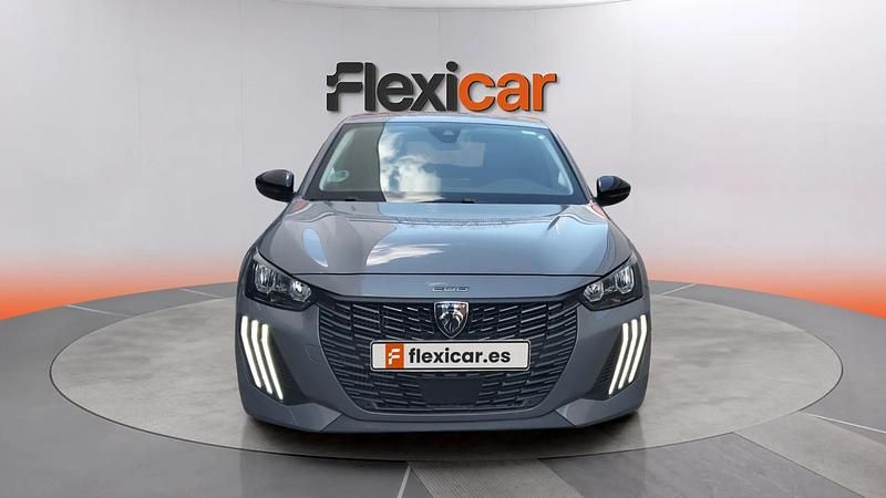 Usado Peugeot 208 Allure 101 CV (74 kW) 2025 Gris Utilitario