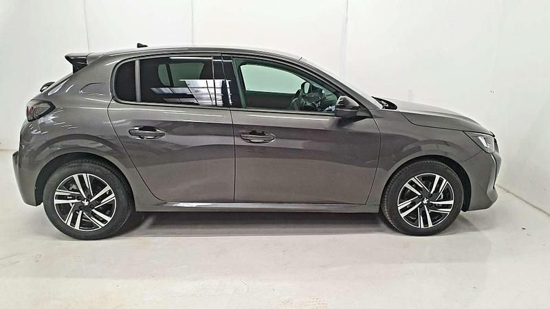 Begagnad Peugeot 208 Allure 2023 Grå Halvkombi