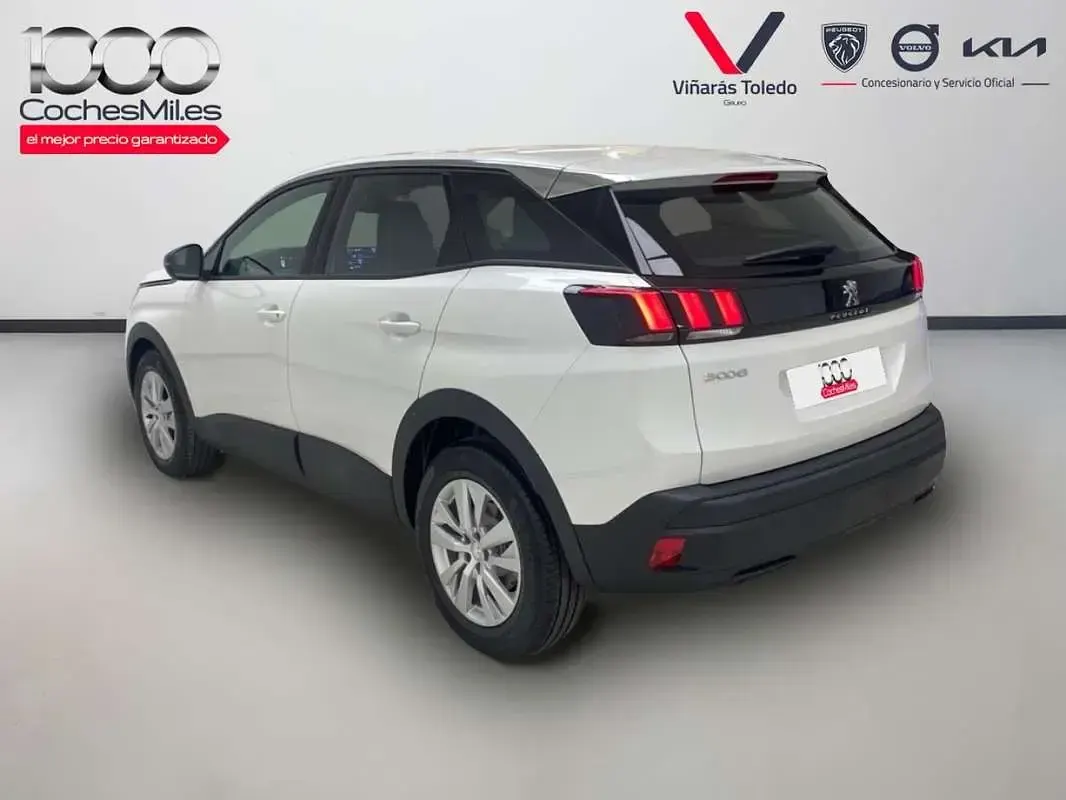 Usado Peugeot 3008 Active 131 CV (96 kW) 2023 Blanco SUV