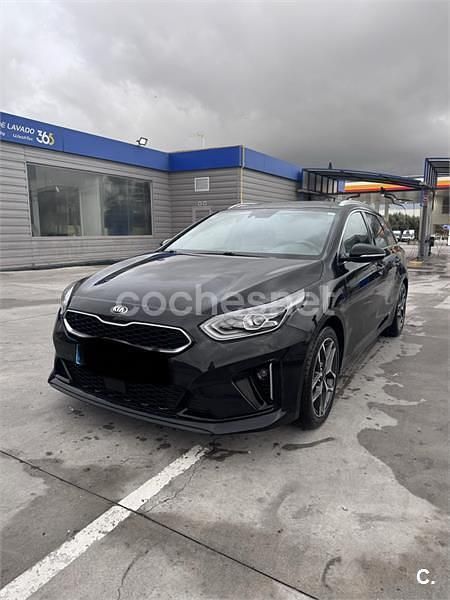 Negro Usado 2019 Kia Ceed GT GT-Line Familiar | 18.600 € (Un poco caro) - Imagen 1/4