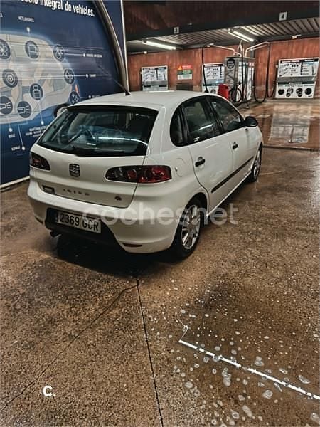 Usado Seat Ibiza 80 CV (58 kW) 2009 Blanco Berlina