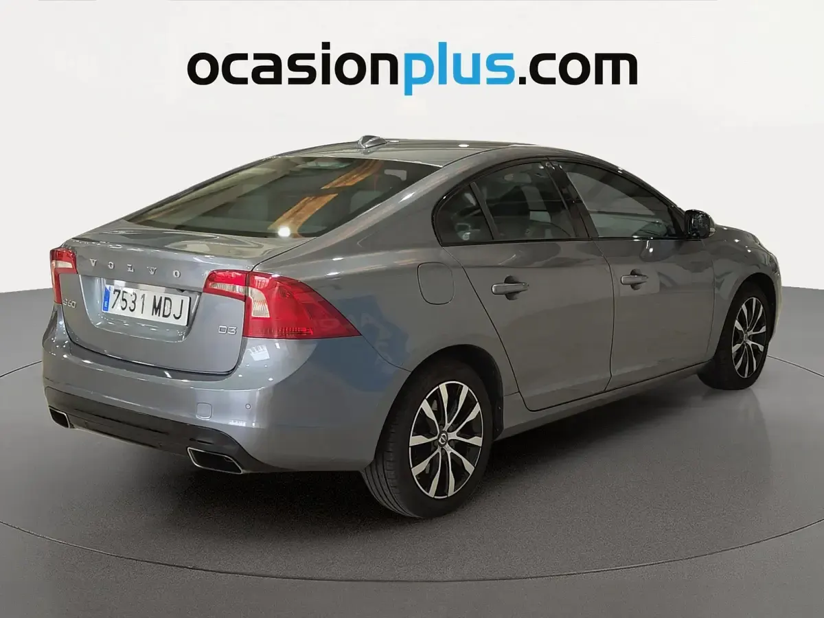 Usado Volvo S60 Kinetic 150 CV (110 kW) 2018 Gris Berlina