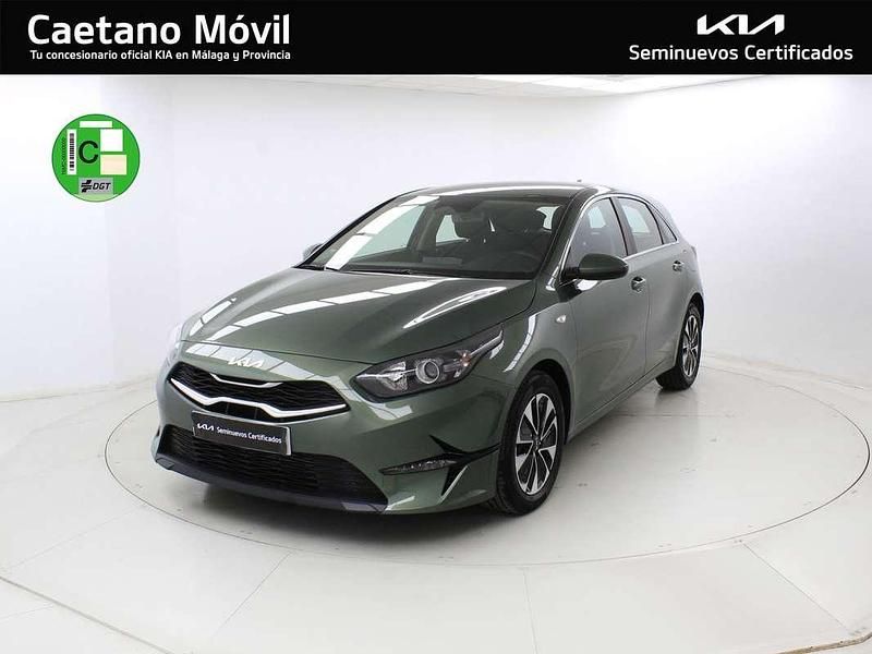 Verde Usado 2024 Kia Ceed Utilitario | 18.990 € (Precio justo) - Imagen 1/4