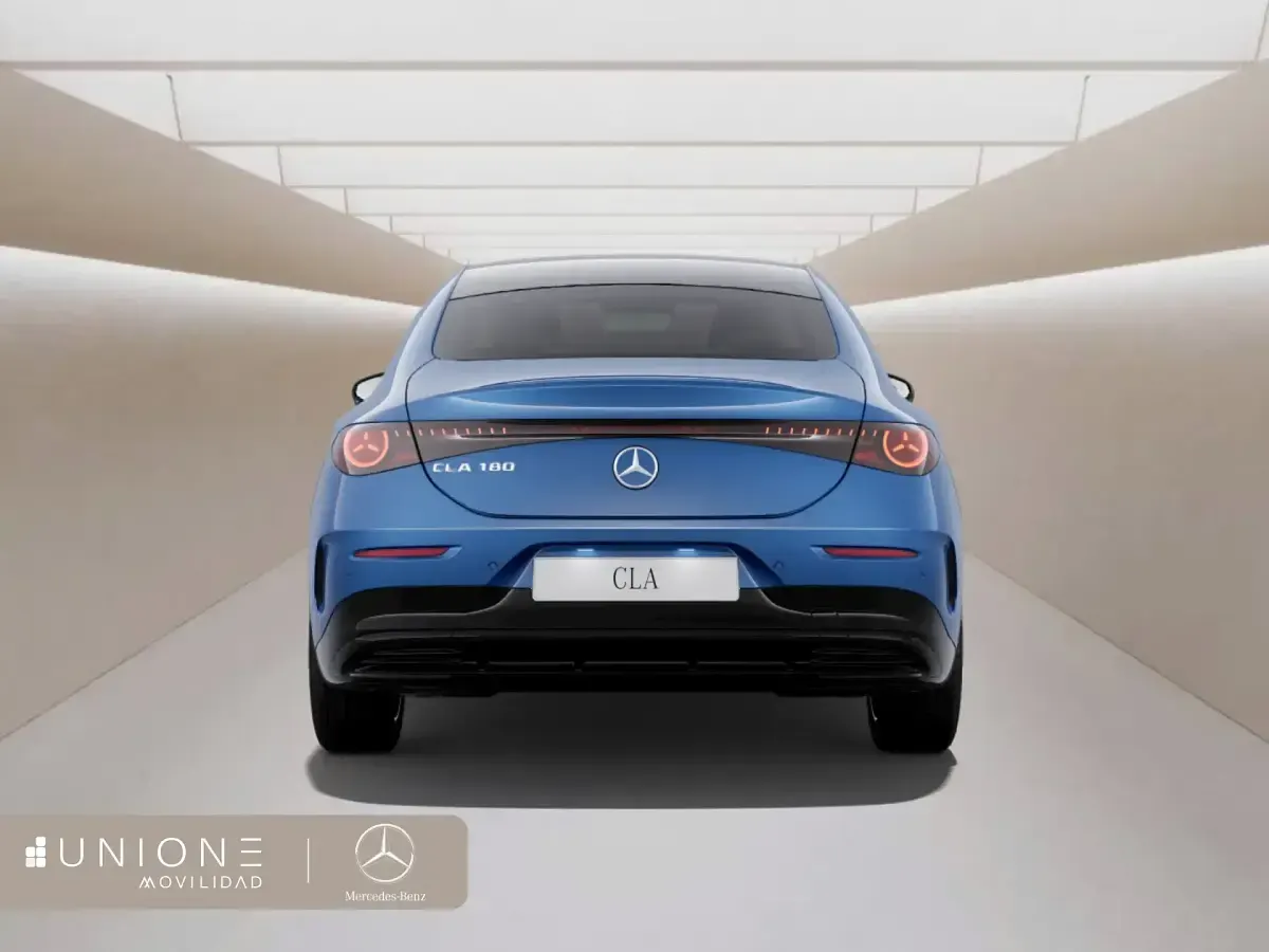 Nuevo Mercedes CLA180 73 CV (53 kW) 2026 Azul Berlina