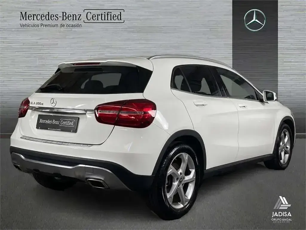 Usado Mercedes GLA200 136 CV (100 kW) 2018 Blanco SUV