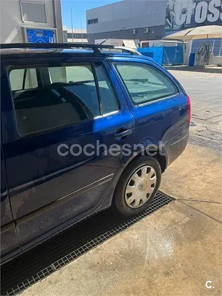 Usado Skoda Octavia 105 CV (77 kW) 2006 Azul Familiar