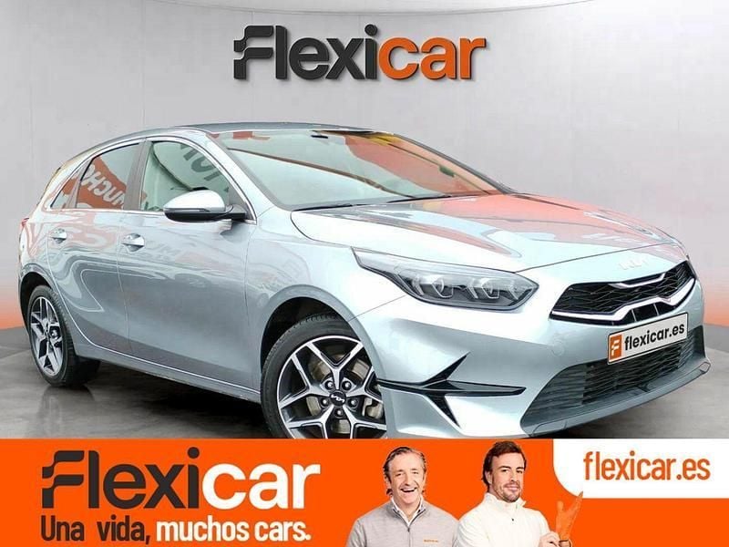 Gris Usado 2022 Kia Ceed Utilitario | 17.290 € (Precio justo) - Imagen 1/4