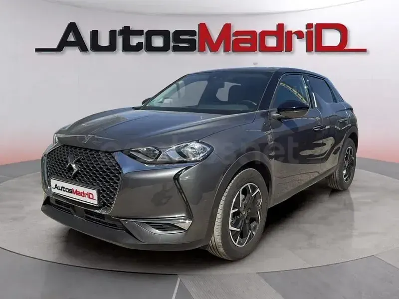 Usado DS Automobiles DS3 Crossback So Chic 110 CV (80 kW) 2021 Gris / plata SUV