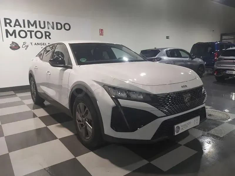 Usado Peugeot 408 Allure 130 CV (95 kW) 2024 Blanco SUV