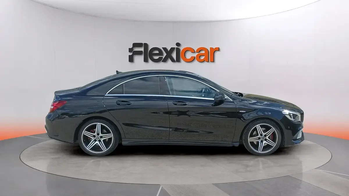 Usado Mercedes CLA250 218 CV (160 kW) 2018 Negro Coupe