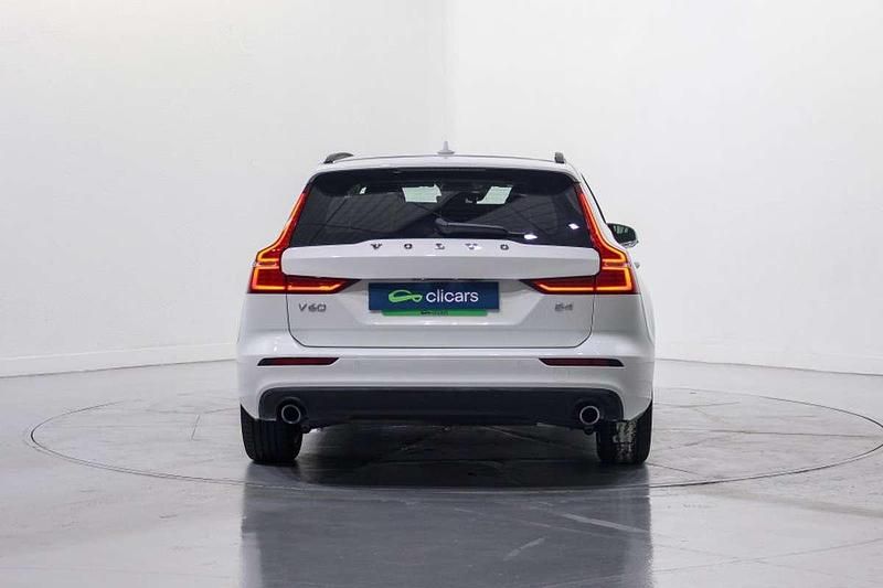 Usado Volvo V60 Momentum 197 CV (144 kW) 2021 Blanco Familiar
