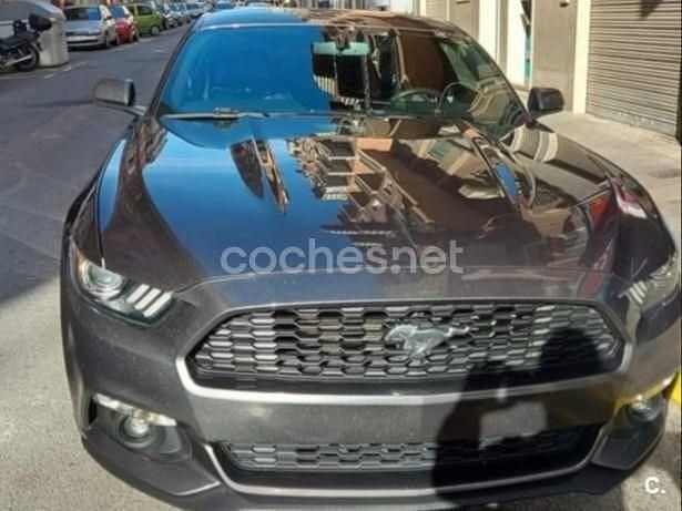Gris / plata Usado 2016 Ford Mustang Fastback Coupe | 26.500 € (Caro) - Imagen 1/4