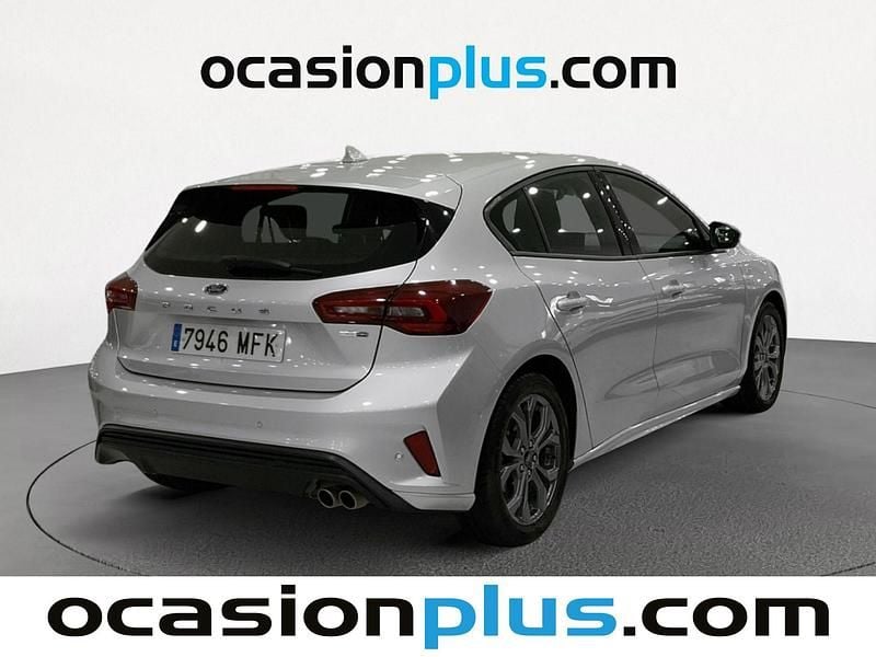 Usado Ford Focus ST-Line 125 CV (91 kW) 2023 Gris plata Utilitario