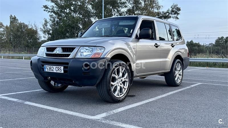 Usado Mitsubishi Montero 160 CV (117 kW) 2004 Beige SUV
