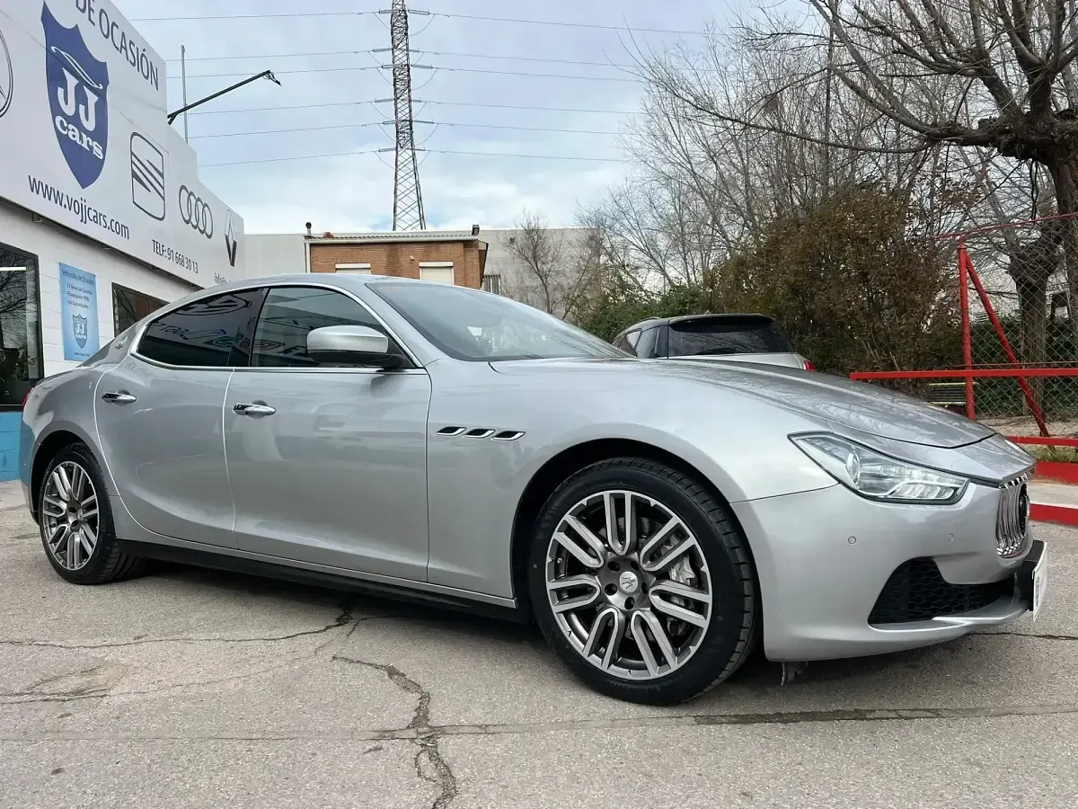 Usado Maserati Ghibli 275 CV (202 kW) 2017 Gris Berlina