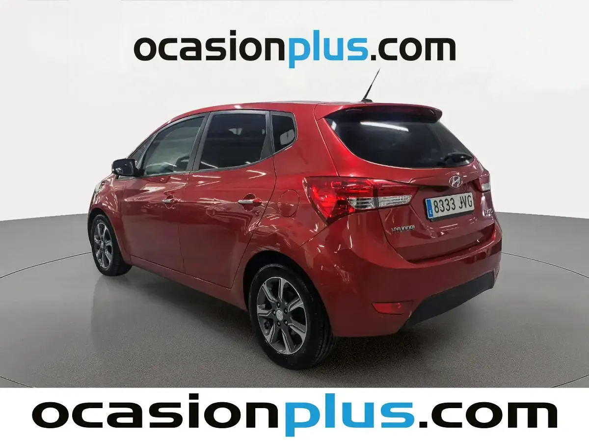Usado Hyundai ix20 126 CV (92 kW) 2016 Rojo Utilitario