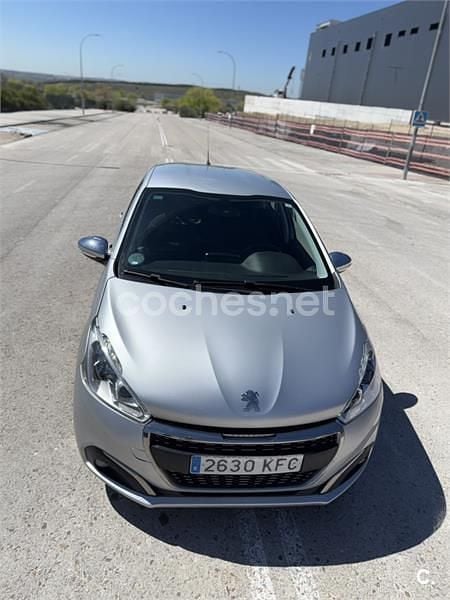 Używany Peugeot 208 Allure 110 KM (80 kW) 2017 Szary Hatchback