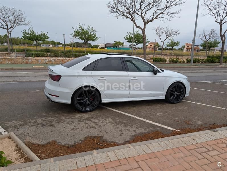 Usado Audi A3 Ambiente 150 CV (110 kW) 2015 Blanco Berlina