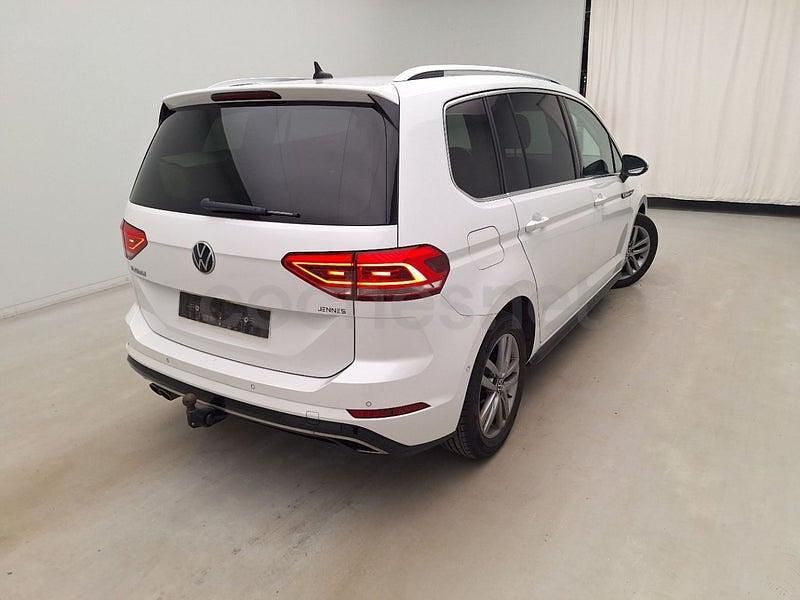 Usado VW Touran Sportline 150 CV (110 kW) 2021 Blanco Monovolumen