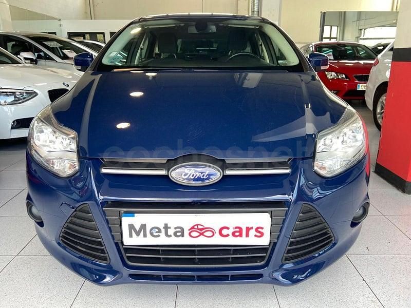 Usado Ford Focus Trend 101 CV (74 kW) 2014 Azul Berlina