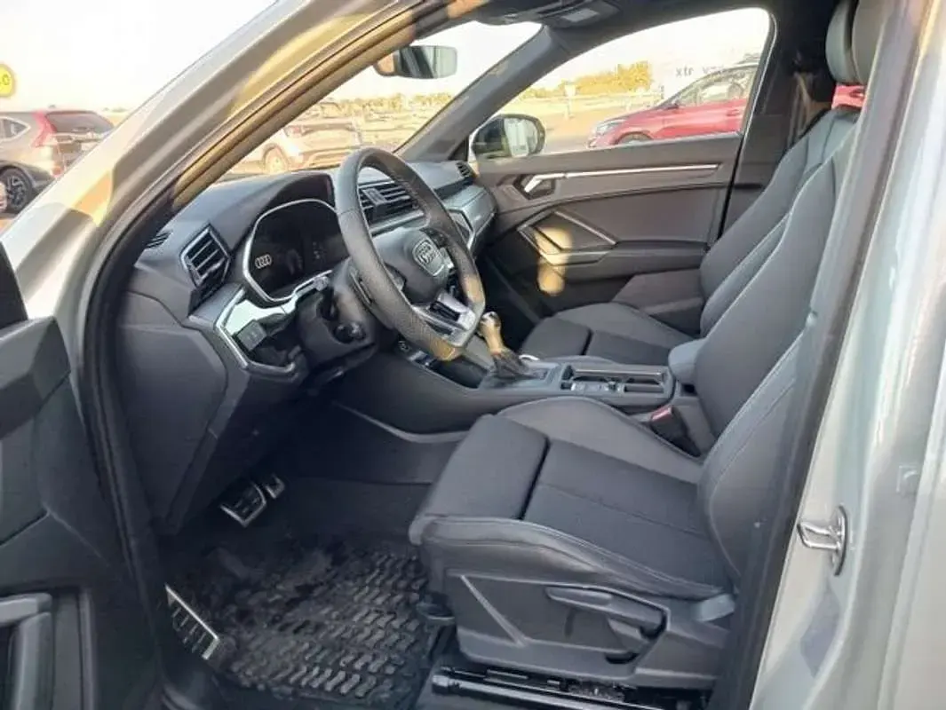 Usado Audi Q3 Sportback S-Line 150 CV (110 kW) 2025 Plateado SUV