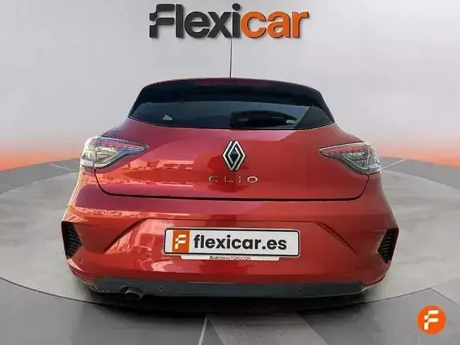 Usado Renault Clio Evolution 90 CV (66 kW) 2023 Rojo Utilitario