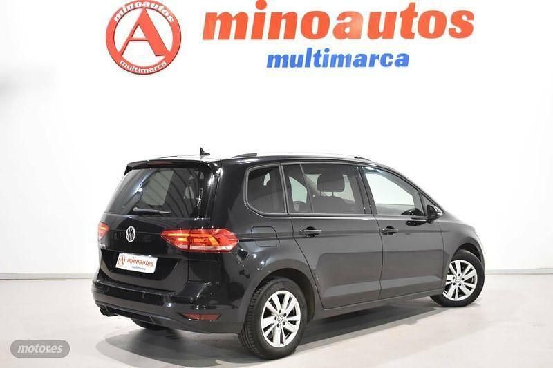 Usado VW Touran Advance 151 CV (111 kW) 2019 Negro Monovolumen